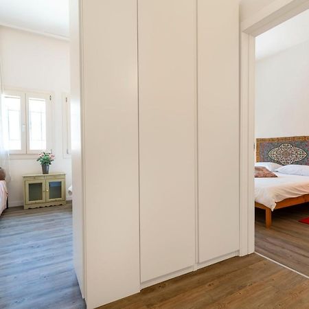 Snug Apartment With Private Courtyard M0270422677 Benátky Exteriér fotografie