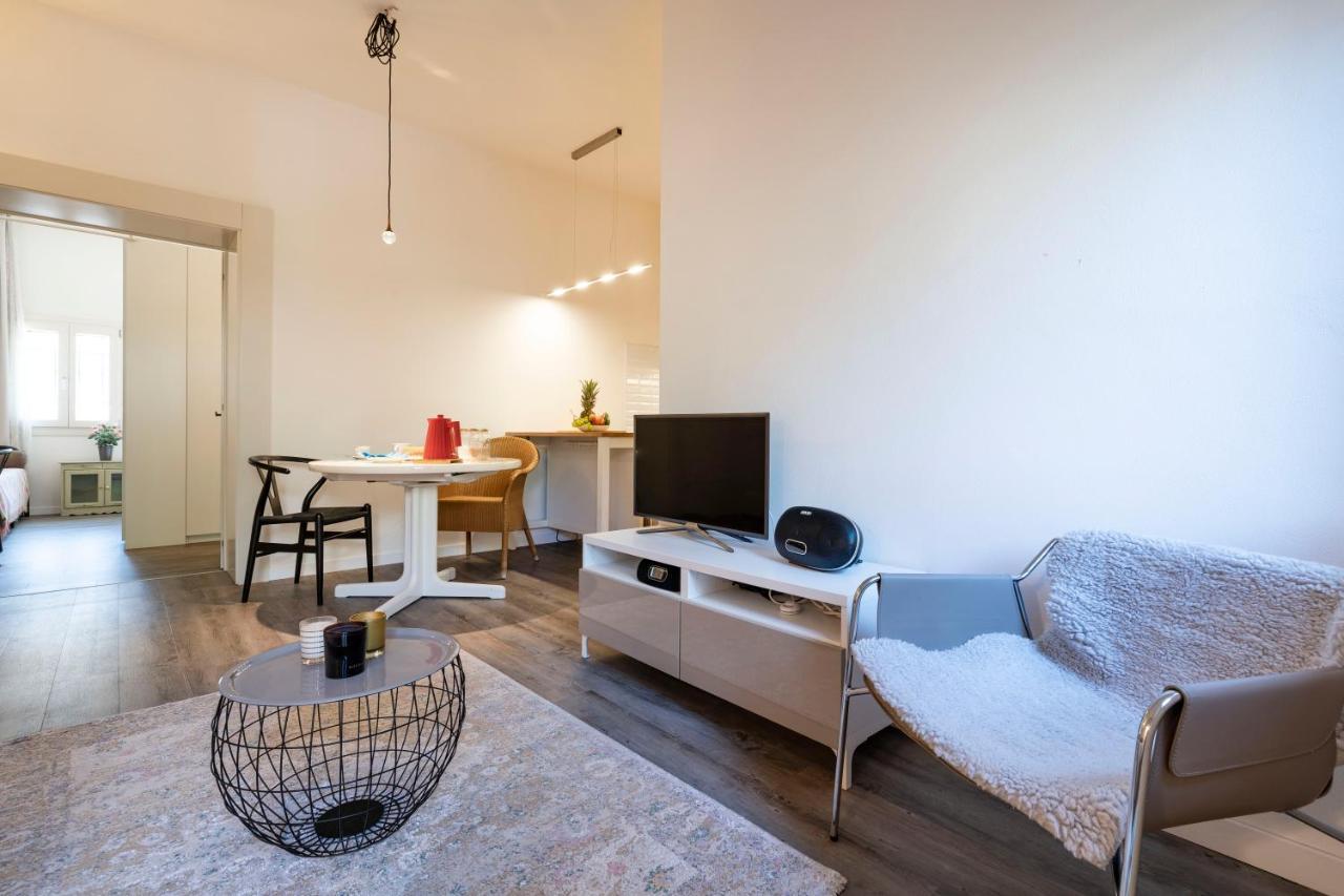 Snug Apartment With Private Courtyard M0270422677 Benátky Exteriér fotografie
