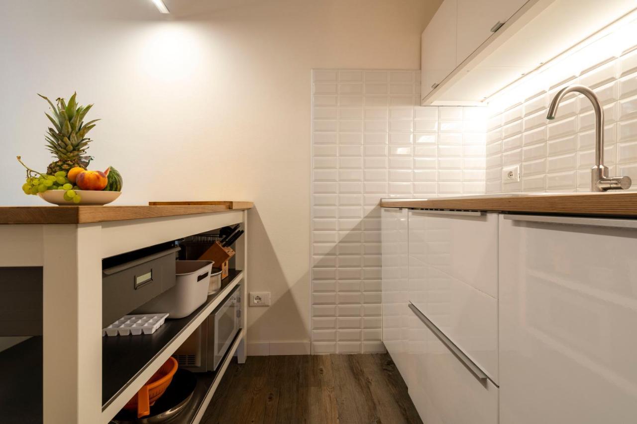 Snug Apartment With Private Courtyard M0270422677 Benátky Exteriér fotografie